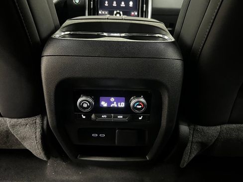 New 2026 GMC Acadia Elevation w/ Elevation Premium Package AWD/4WD image 33