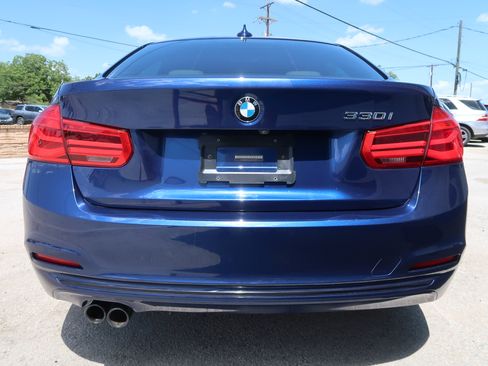 Used 2018 BMW 330i Sedan RWD image 10