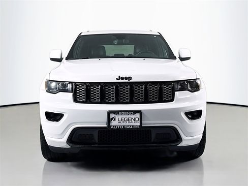 Used 2022 Jeep Grand Cherokee Laredo X image 2