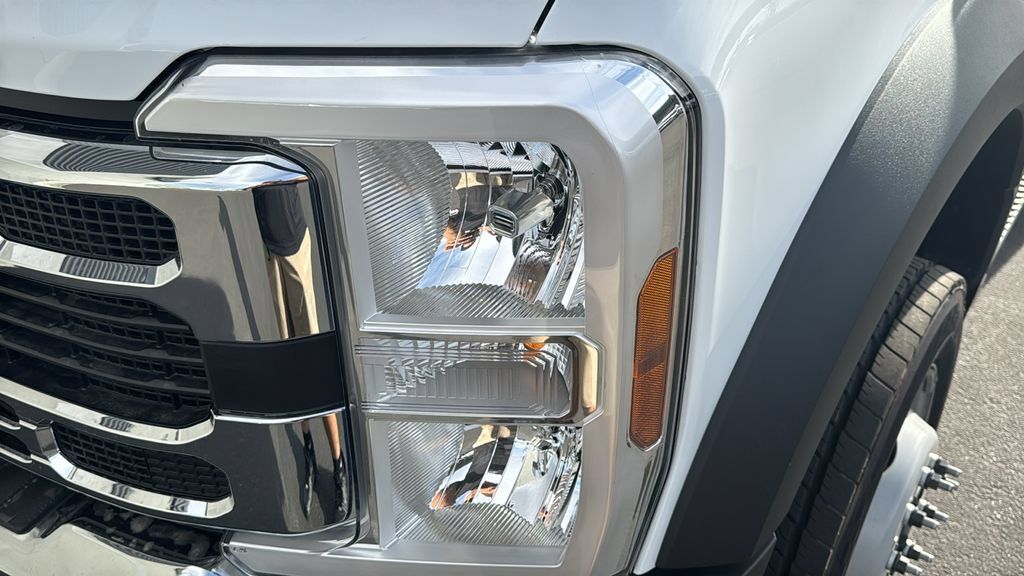 New 2024 Ford F550 4x4 Crew Cab Super Duty image 4