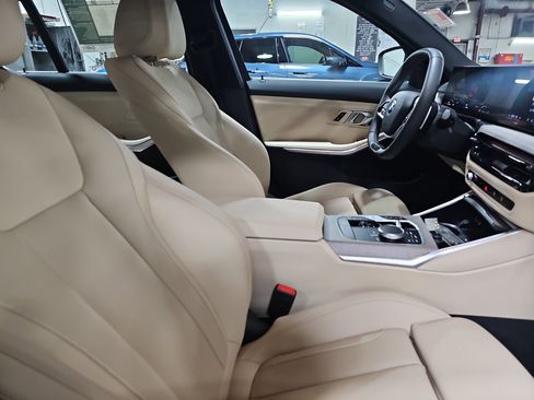 Certified 2025 BMW 330i Sedan w/ Premium Package image 10