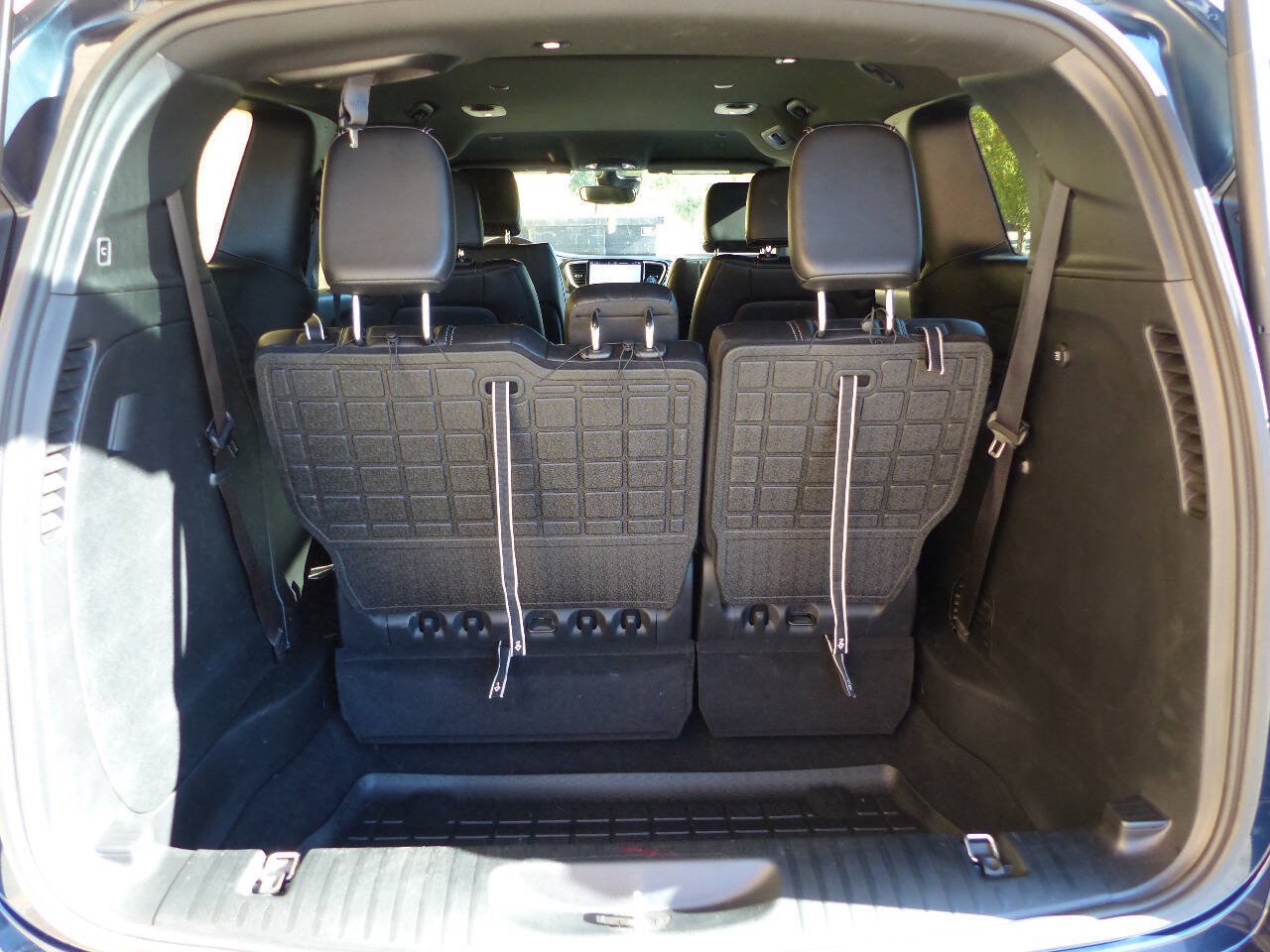 Used 2025 Chrysler Pacifica Select FWD image 33