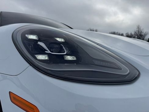 Used 2023 Porsche Panamera 4 Platinum Edition image 9
