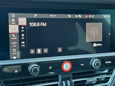 New 2026 Porsche Macan AWD/4WD image 23