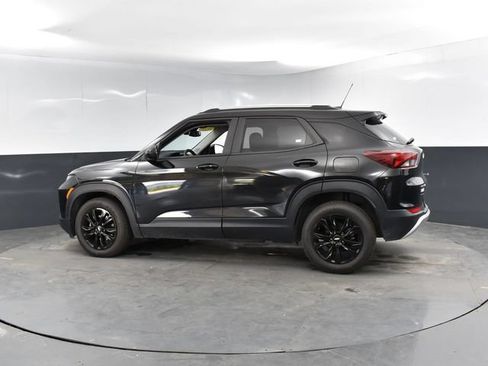 Used 2021 Chevrolet TrailBlazer LT w/ Convenience Package FWD image 6