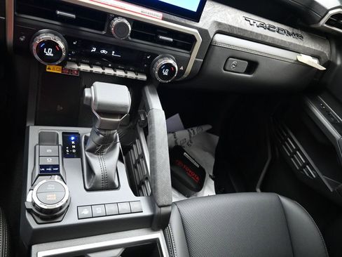 New 2026 Toyota Tacoma Limited AWD/4WD image 9