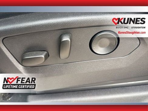 Used 2025 GMC Sierra 2500 SLT w/ SLT Premium Package image 28