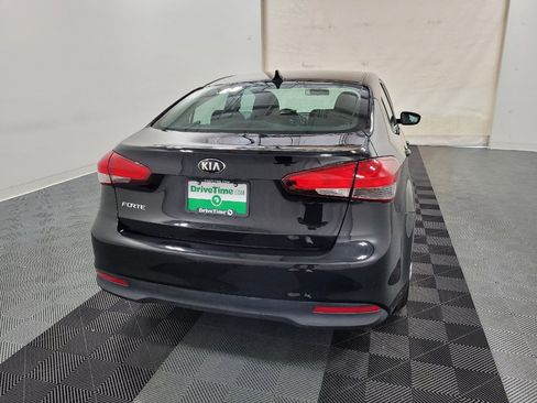 Used 2017 Kia Forte LX FWD image 7