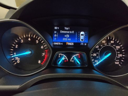 Used 2017 Ford Escape Titanium w/ Equipment Group 301A AWD/4WD image 23