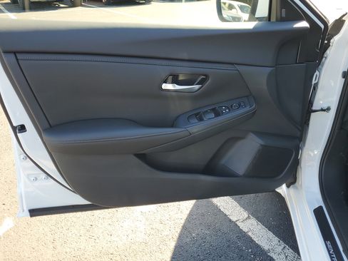 New 2025 Nissan Sentra SV image 10