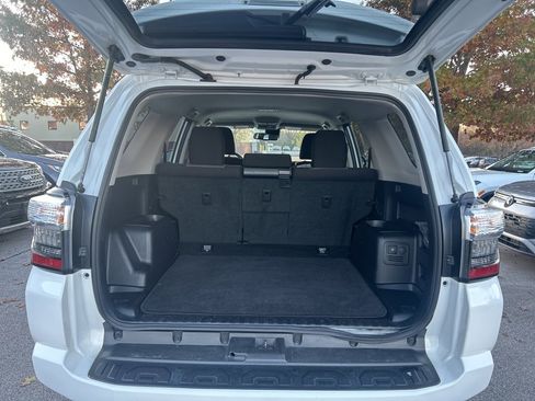 Used 2024 Toyota 4Runner SR5 image 28
