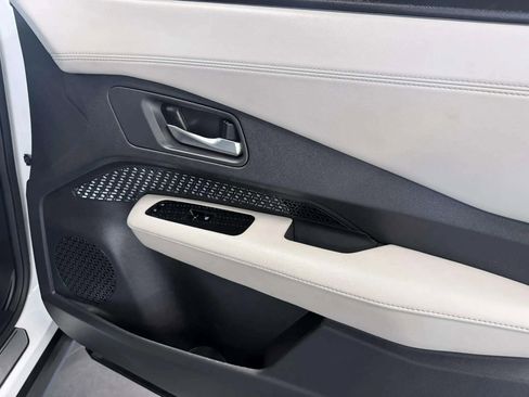 Used 2024 Nissan Ariya AWD image 21