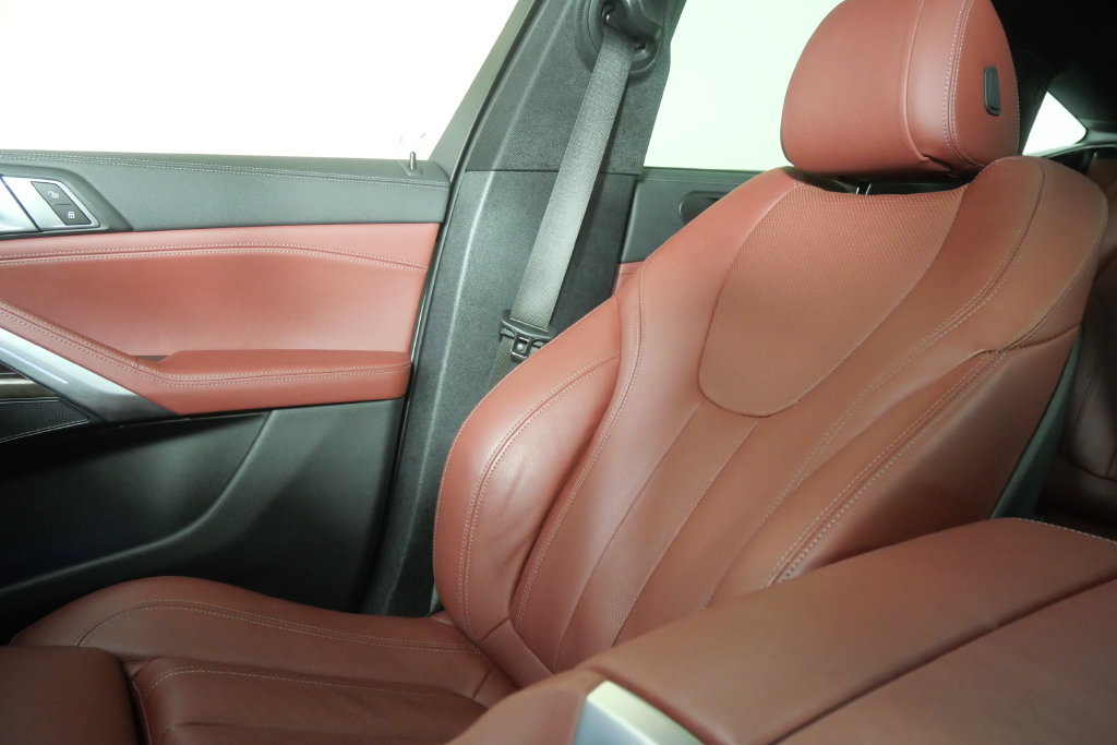 Used 2022 BMW X6 xDrive40i w/ Executive Package AWD/4WD image 27