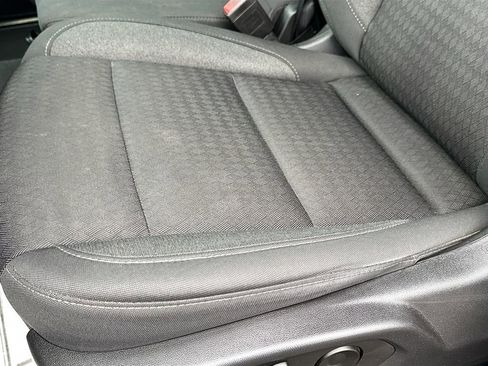 Used 2023 Chevrolet Silverado 1500 LT AWD/4WD image 19