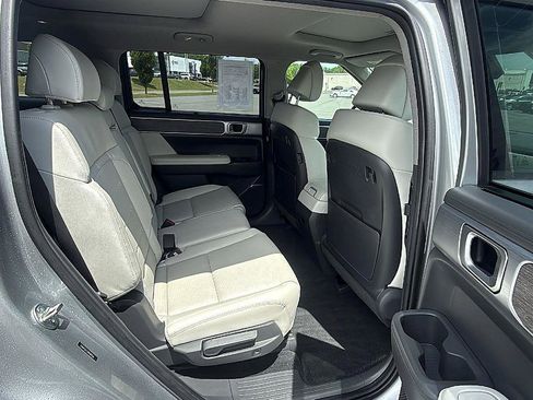Certified 2024 Hyundai Santa Fe Limited AWD/4WD image 20