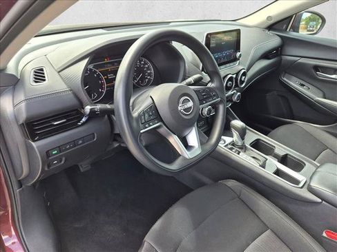 Used 2024 Nissan Sentra SV FWD image 10
