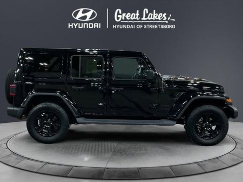 Used 2020 Jeep Wrangler Unlimited Sahara image 7
