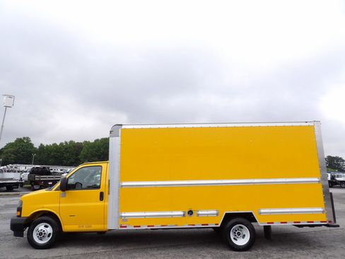 Used 2019 GMC Savana 3500 Extended w/ Driver Convenience Package image 50