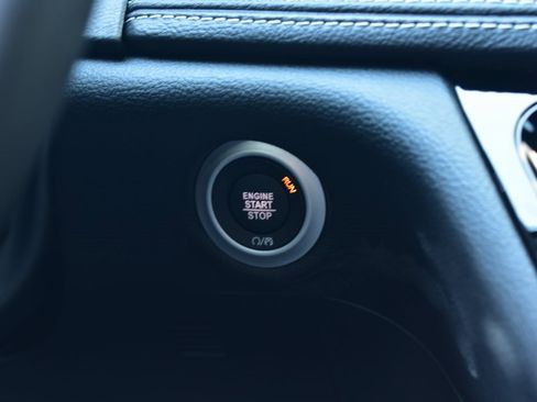 New 2026 Chrysler Pacifica Limited image 42