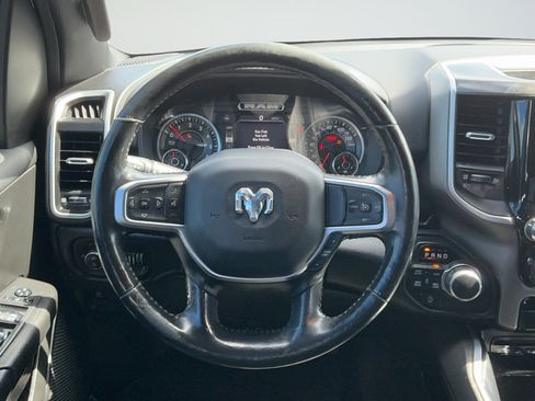 Used 2019 RAM 1500 Big Horn AWD/4WD image 9