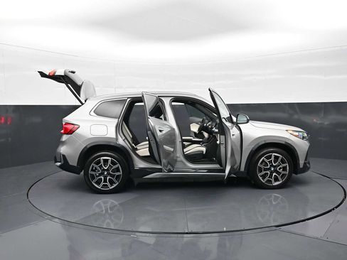 Used 2026 BMW X1 xDrive28i w/ Technology Package AWD/4WD image 35