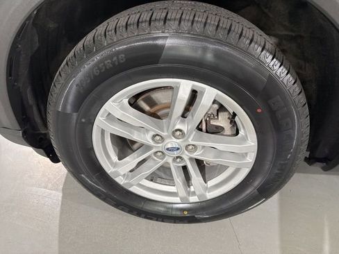 Used 2023 Ford Explorer XLT w/ Equipment Group 202A image 6