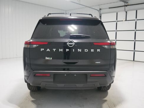 New 2025 Nissan Pathfinder SV w/ Cargo Package image 6