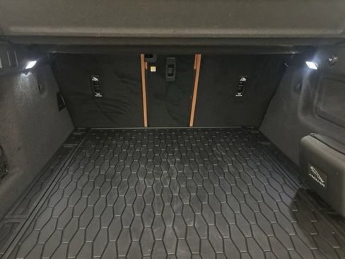 Used 2025 Jaguar F-PACE R-Dynamic S image 31