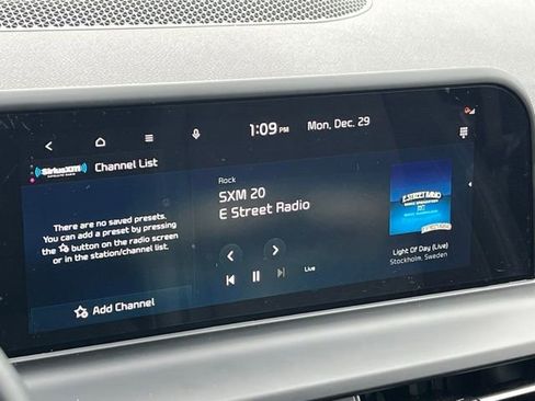 Certified 2025 Kia Seltos S image 22