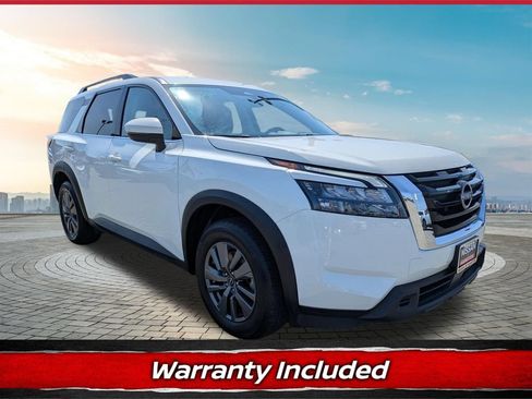 Certified 2024 Nissan Pathfinder SV FWD image 1