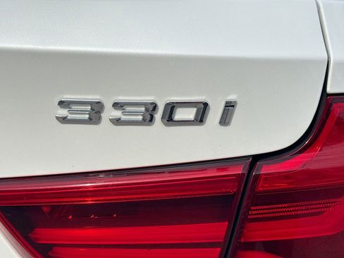 Used 2017 BMW 330i Gran Turismo xDrive AWD/4WD image 10