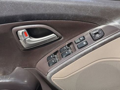 Used 2013 Hyundai Tucson Limited w/ Premium Pkg FWD image 23
