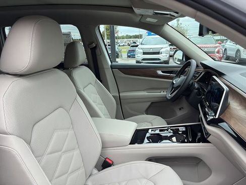 New 2026 Volkswagen Atlas SE image 6