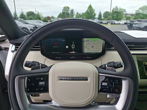 Used 2025 Land Rover Range Rover SE AWD/4WD image 20