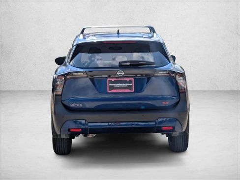 Certified 2025 Nissan Kicks SR image 7