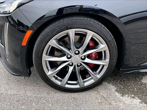 Used 2023 Cadillac CT5 Sport RWD image 11