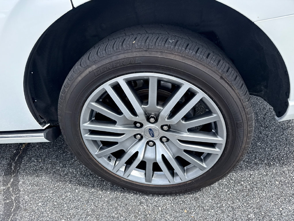 Used 2023 Ford Expedition Platinum AWD/4WD image 19