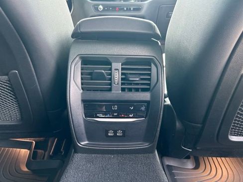 Used 2023 BMW 330i Sedan RWD image 15