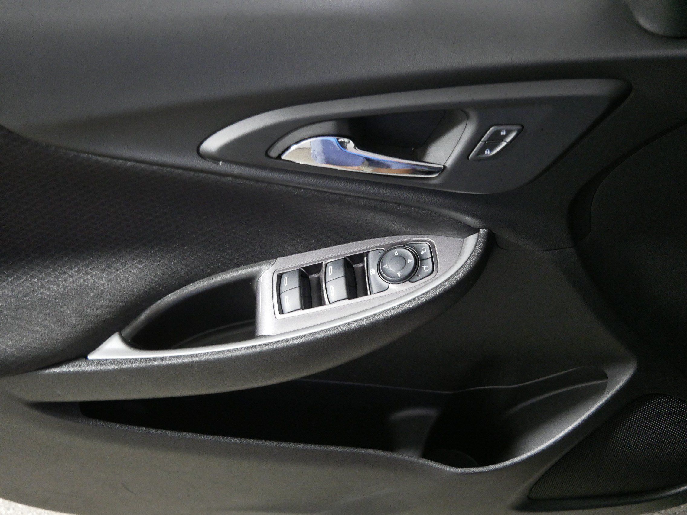 Used 2023 Chevrolet Malibu RS FWD image 19