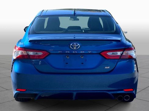 Used 2020 Toyota Camry SE image 5