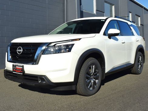 New 2025 Nissan Pathfinder SV w/ Cargo Package image 1