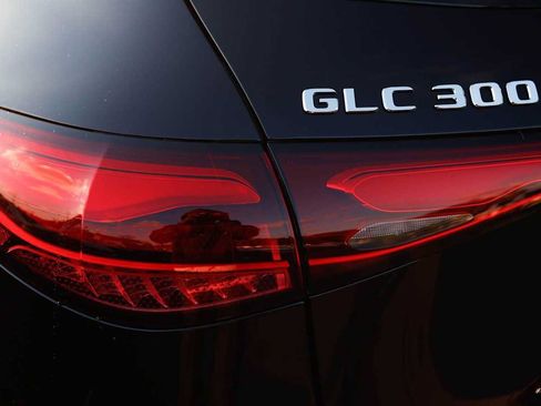 Used 2026 Mercedes-Benz GLC 300 4MATIC image 10