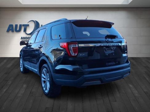 Used 2019 Ford Explorer XLT w/ Equipment Group 202A image 4