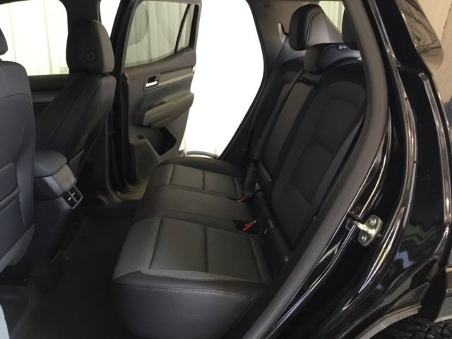 New 2027 GMC Terrain AT4 w/ Technology Package II AWD/4WD image 34