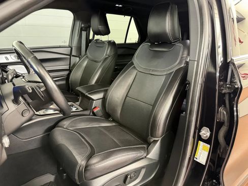 Used 2022 Ford Explorer ST w/ Equipment Group 401A AWD/4WD image 12