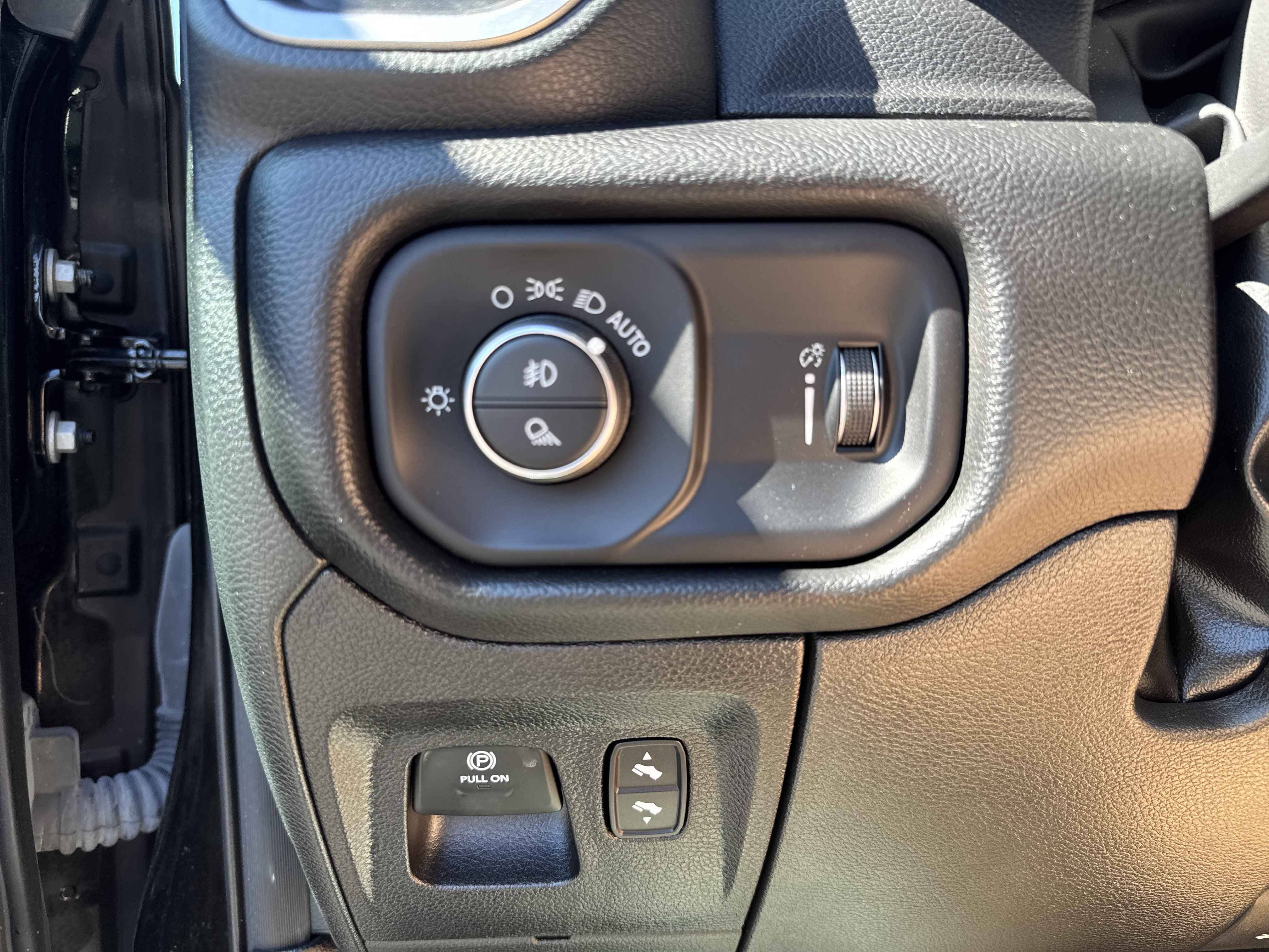 Used 2022 RAM 1500 Big Horn AWD/4WD image 29