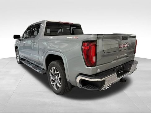 Used 2023 GMC Sierra 1500 SLT w/ SLT Premium Plus Package AWD/4WD image 7