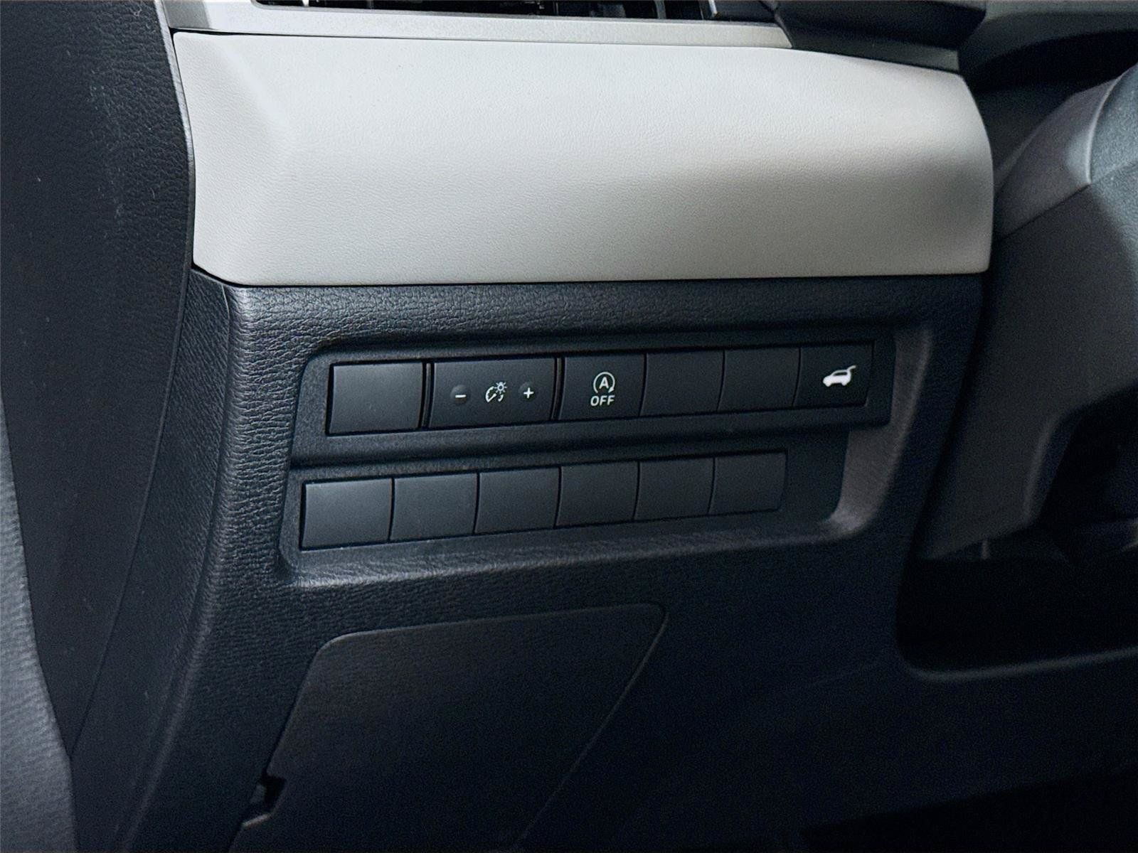 New 2026 Mitsubishi Outlander SE FWD image 10