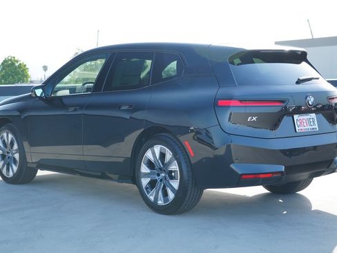 New 2026 BMW iX xDrive45 image 7
