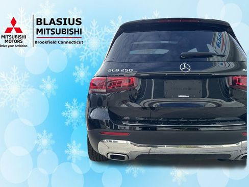 Used 2021 Mercedes-Benz GLB 250 4MATIC w/ AMG Line image 34